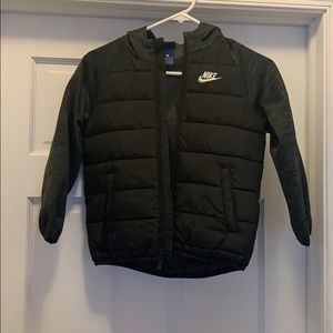 Black Nike youth puffer jacket. Size Y